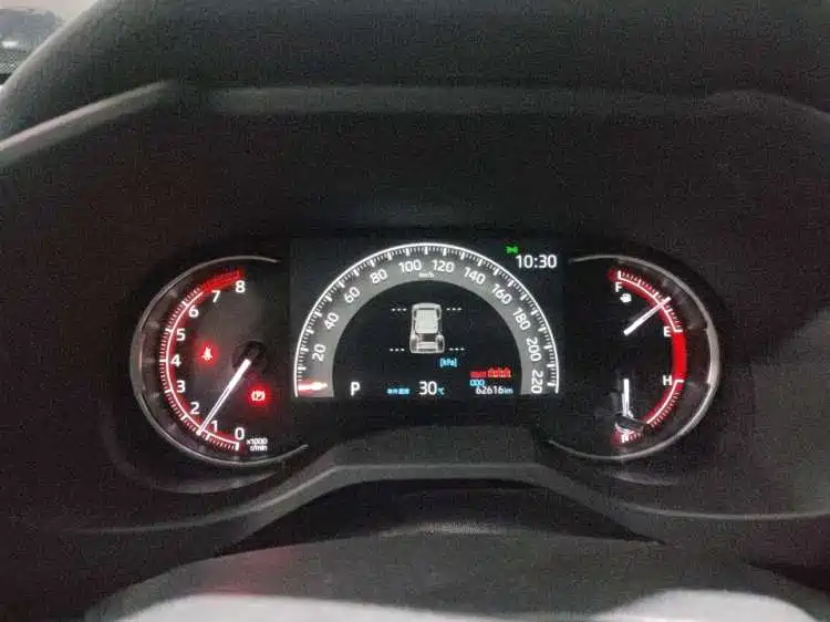Toyota RAV4 — миниатюра 7