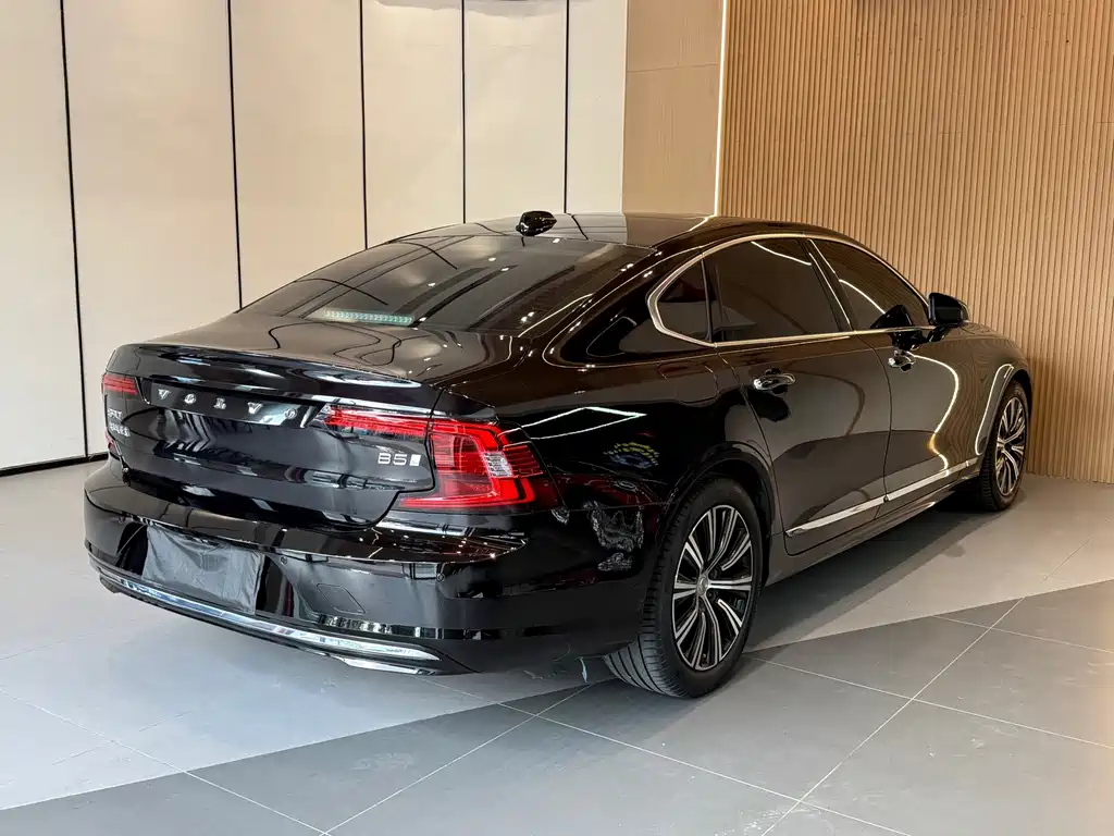 Volvo S90 — миниатюра 17