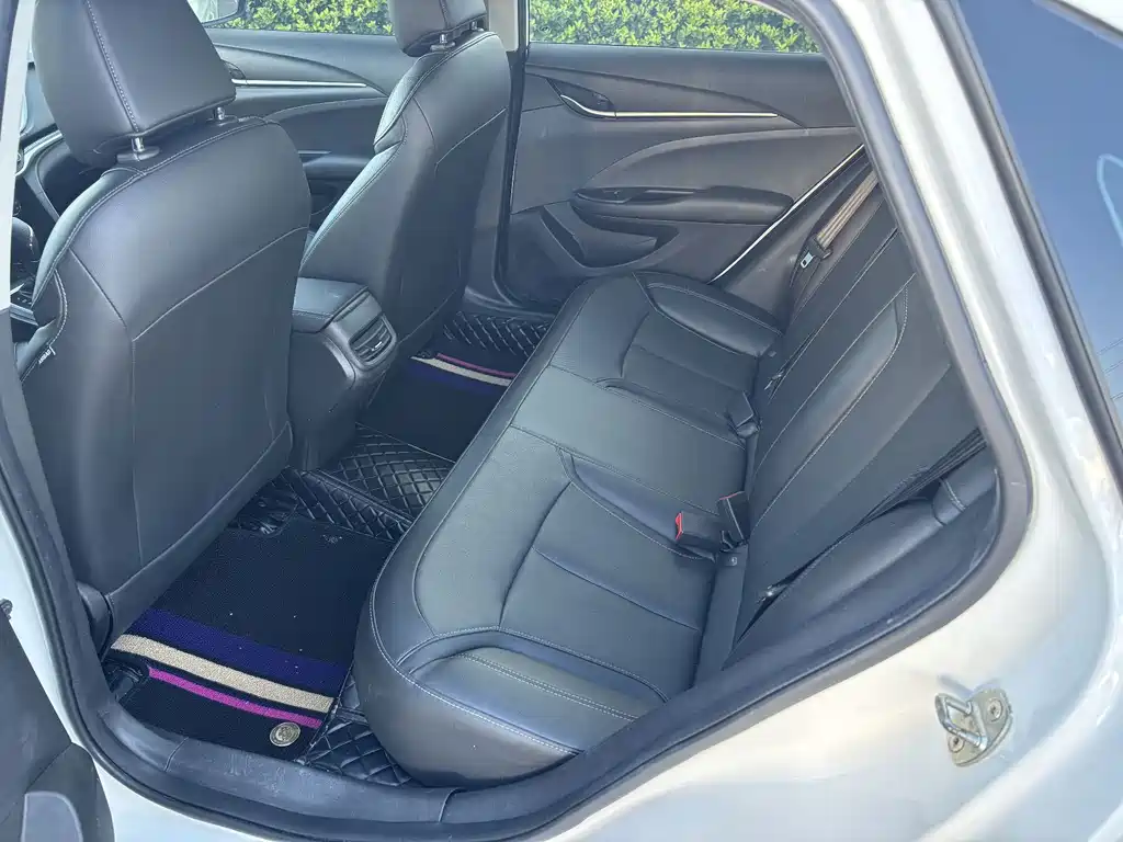 Buick Excelle — миниатюра 10