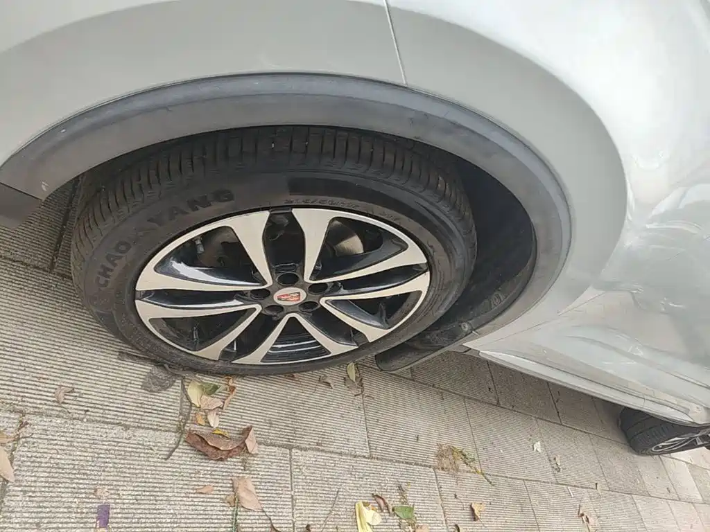 Roewe RX3 — миниатюра 23