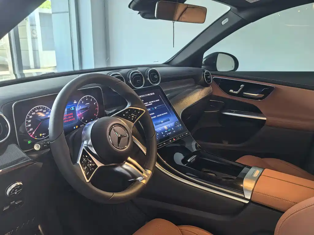 Mercedes-Benz GLC — миниатюра 17