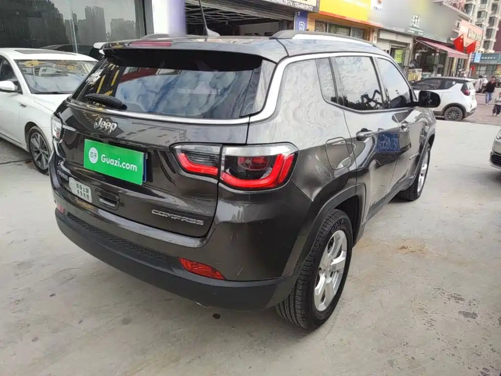 Jeep Compass — миниатюра 7