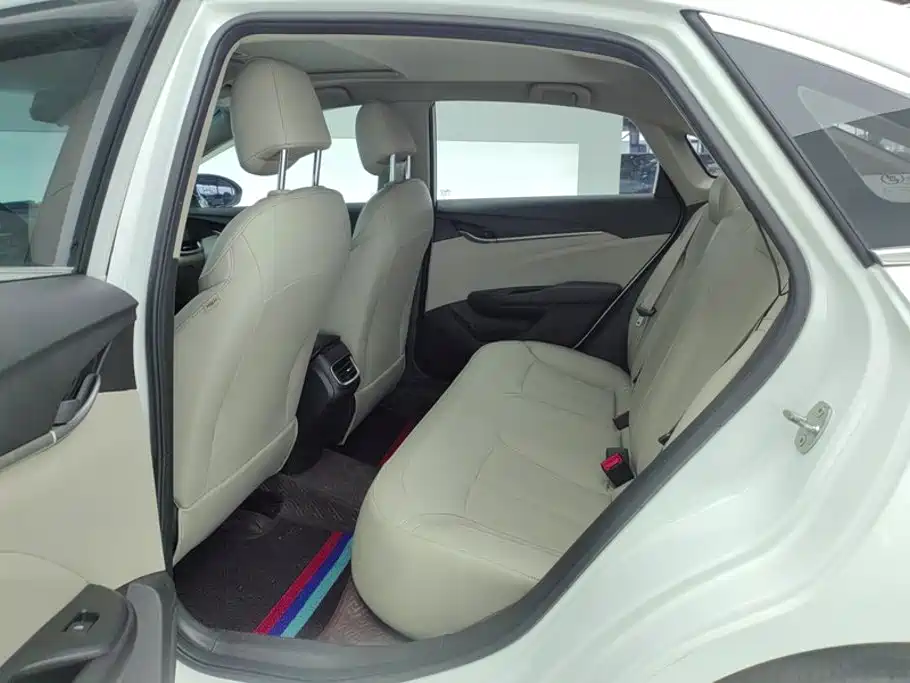 Buick Excelle — миниатюра 11