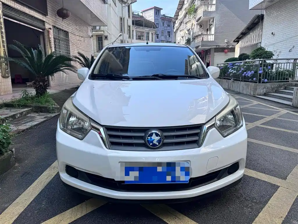 Venucia R50 2013 1.6L MT Fashion