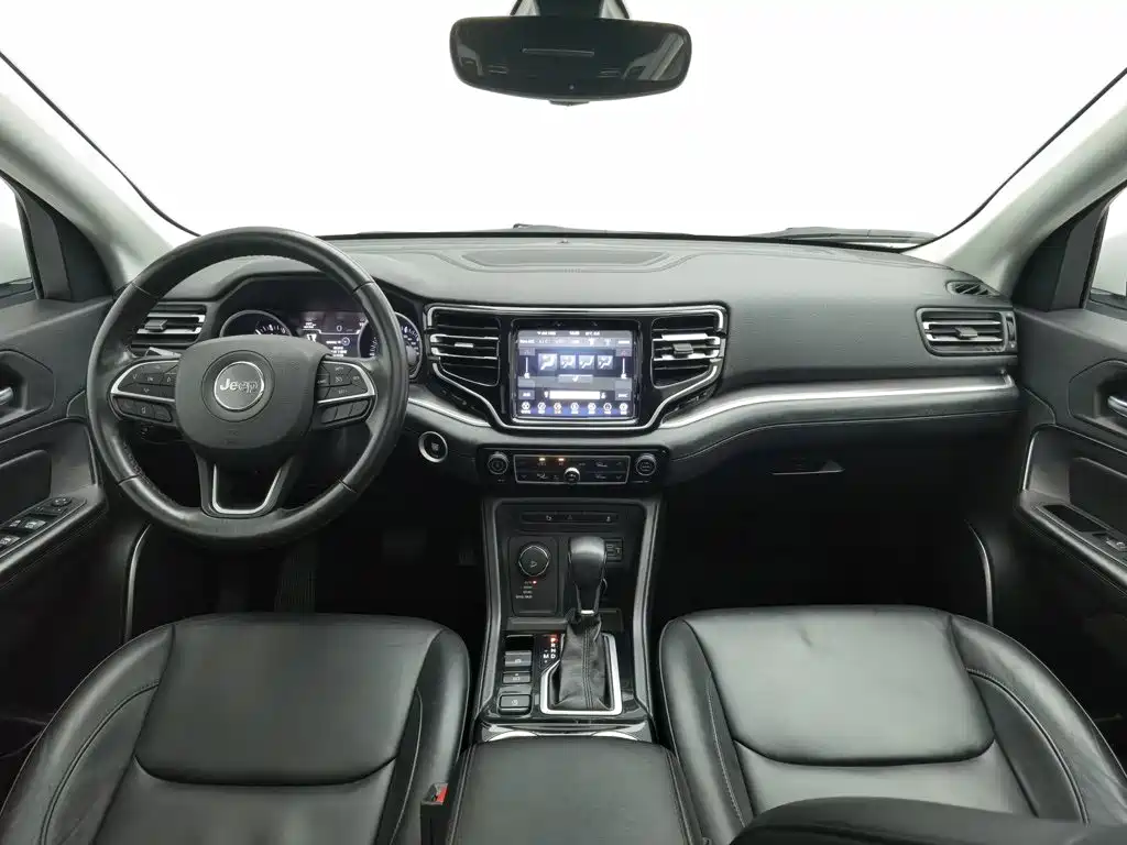 Jeep Grand Commander — миниатюра 5