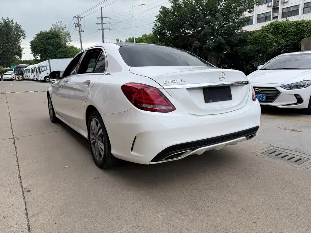 Mercedes-Benz C-Class — миниатюра 17