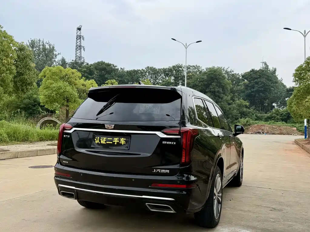 Cadillac XT6 2020 28T мест Lead Sport