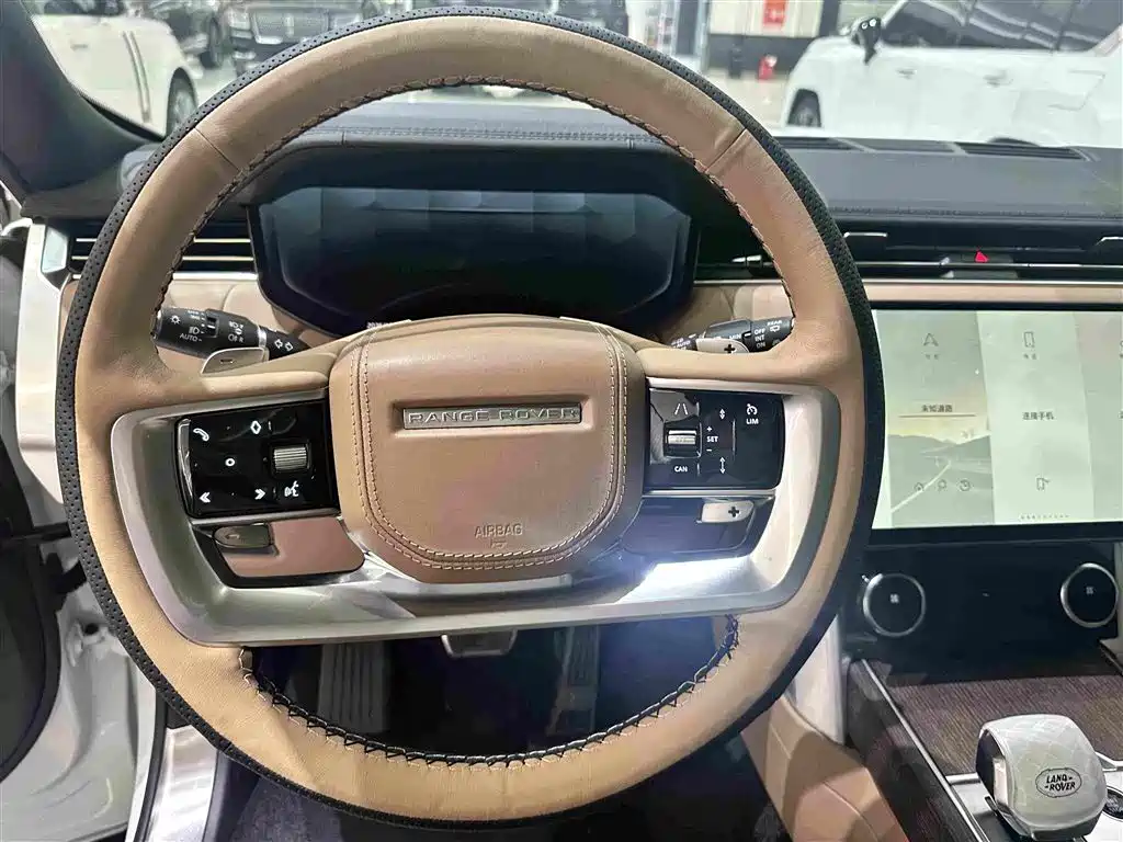 Land Rover Range Rover 2023 — фото 8