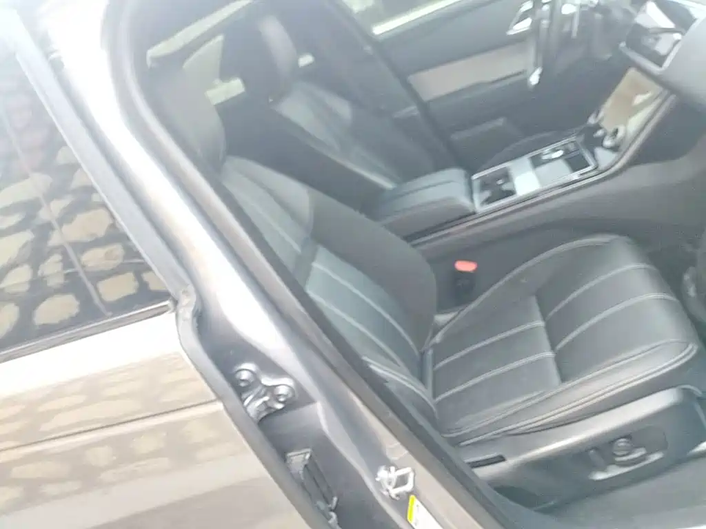 Land Rover Velar — миниатюра 25