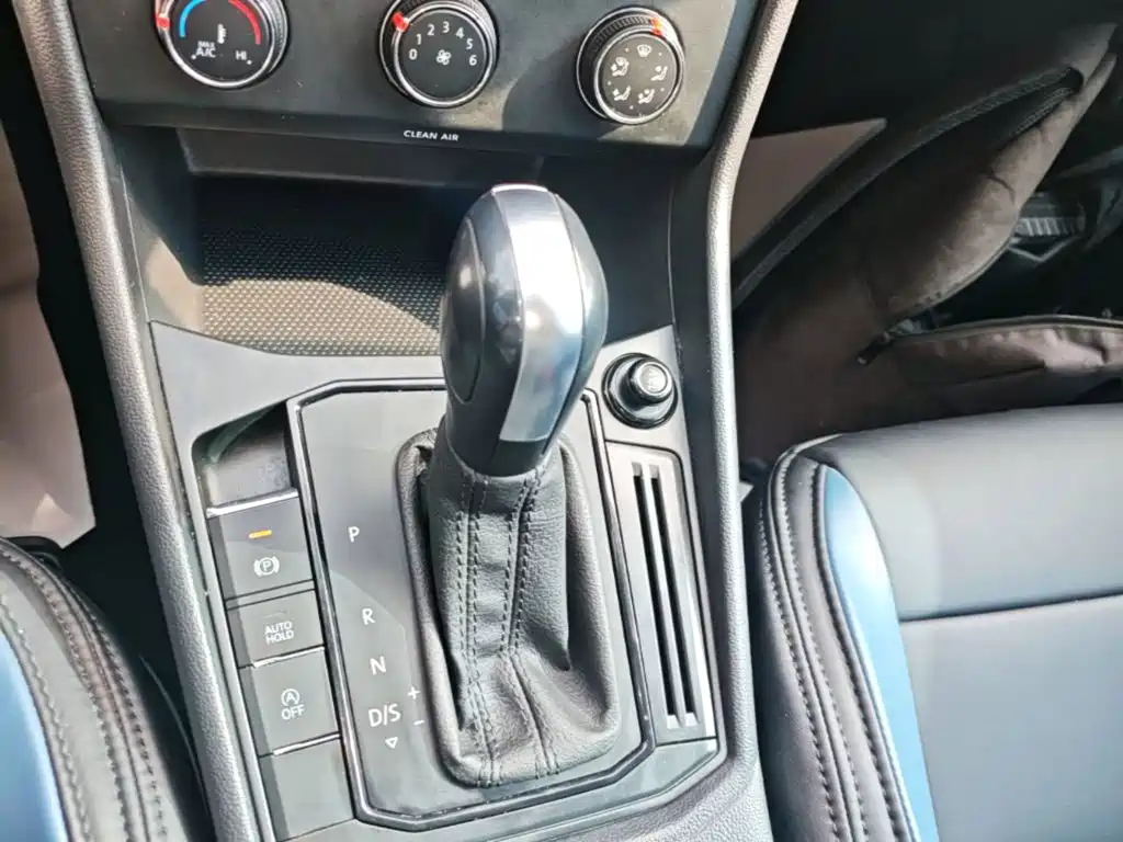Volkswagen Lavida — миниатюра 14