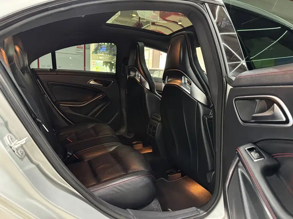 MERCEDES-BENZ CLA AMG