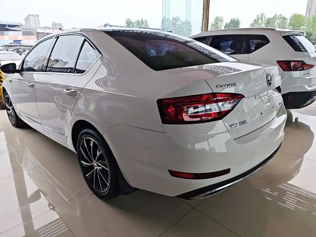 Skoda Octavia — миниатюра 5