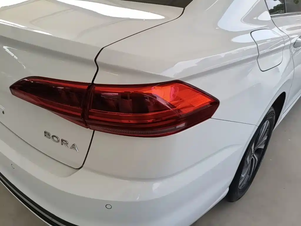 Volkswagen Bora 2025 200TSI DSG