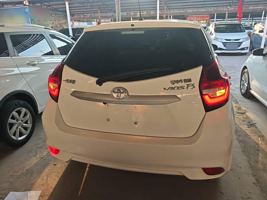 Toyota Vios FS 1.5 л 2022 г. Белый, пробег 30700 км