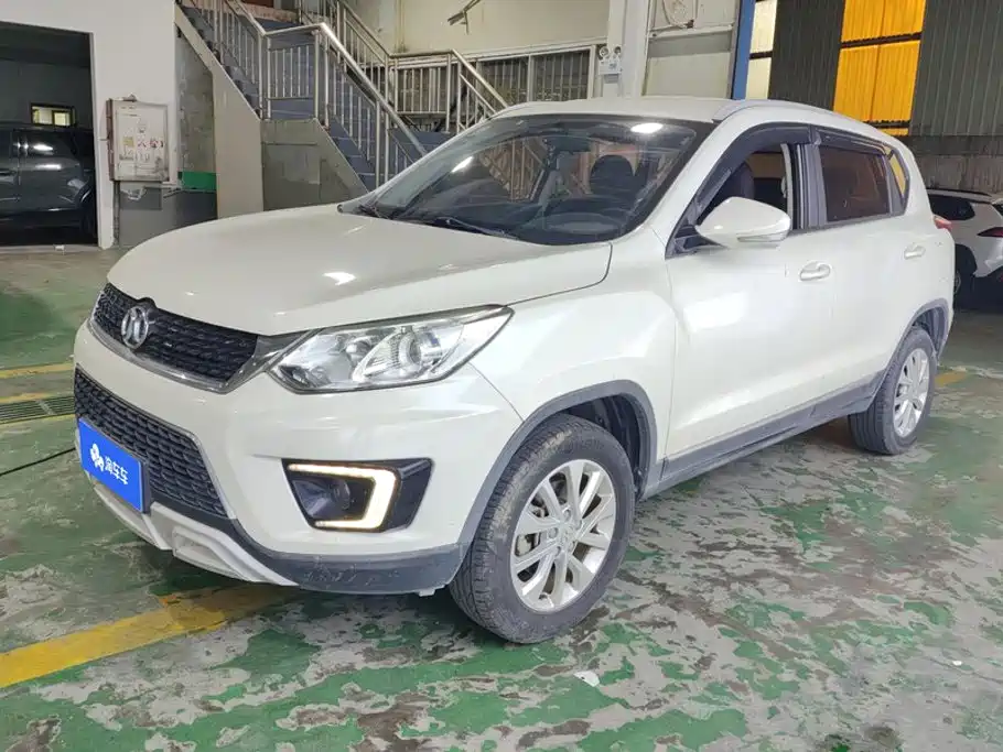 BAIC Senova X35