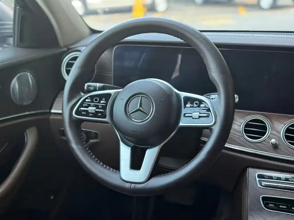 Mercedes-Benz E-Class E 2020 E 300 L Fashion
