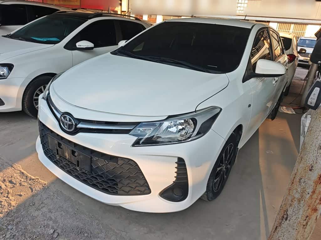 Toyota Vios FS 1.5 л 2022 г. Белый, пробег 30700 км