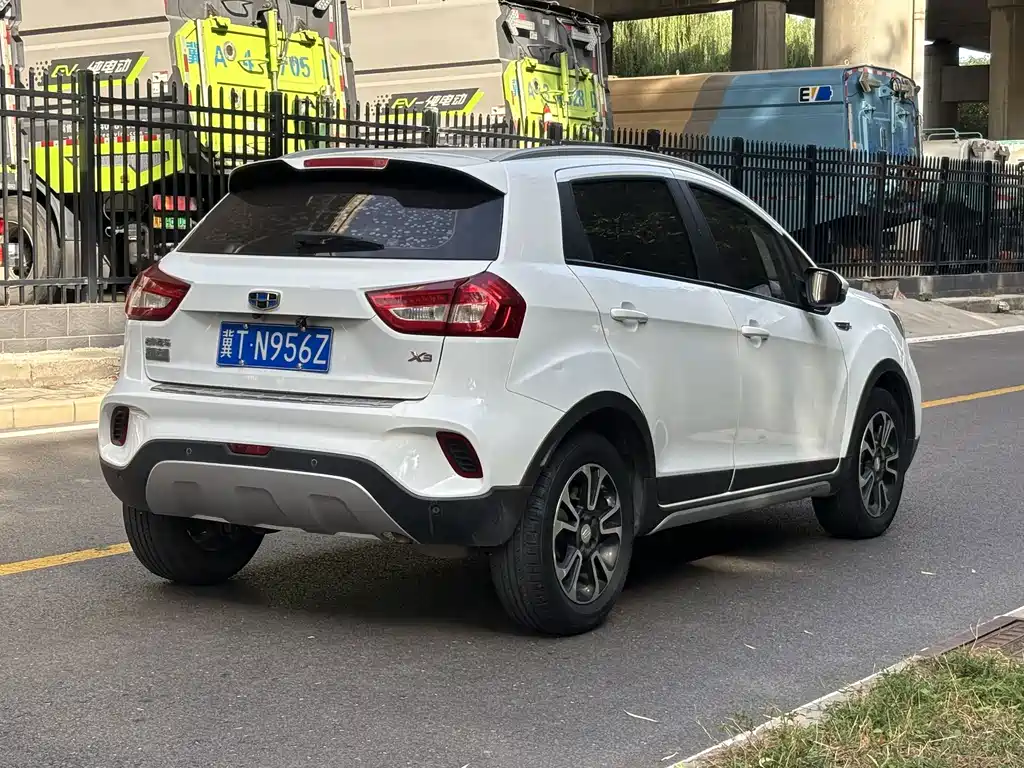 Geely Vision X3 — миниатюра 6