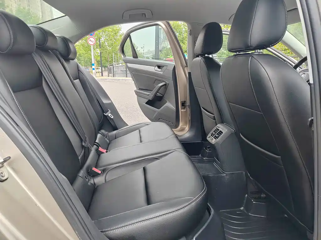 Volkswagen Lamando — миниатюра 12
