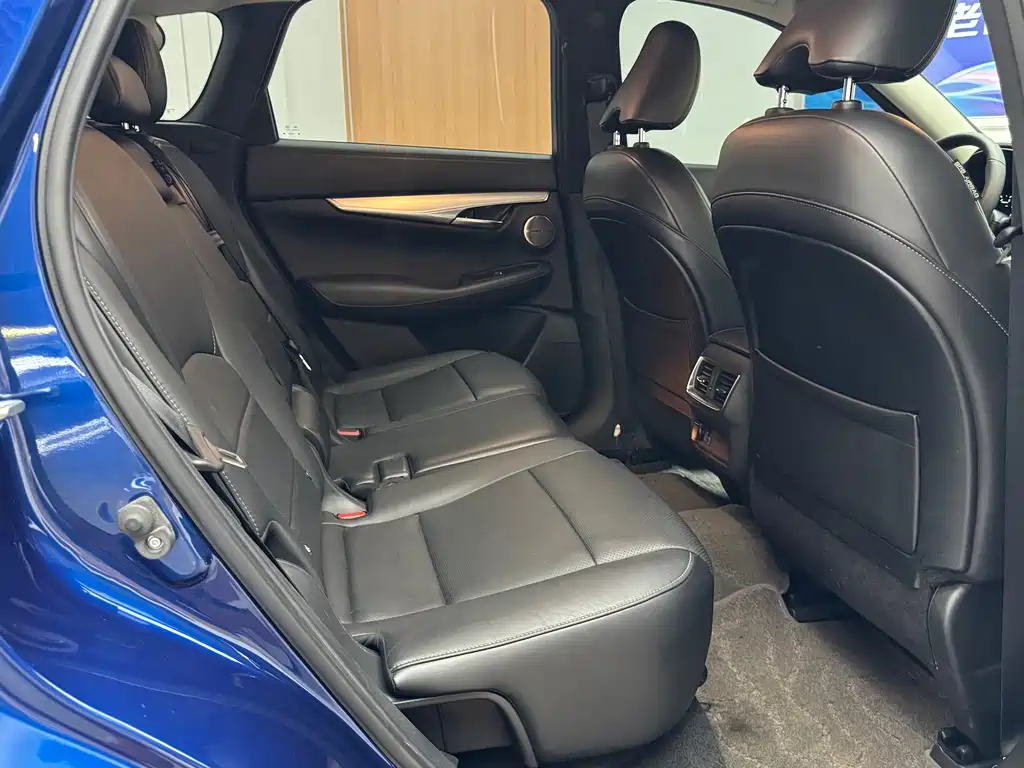 Infiniti QX50 — миниатюра 11