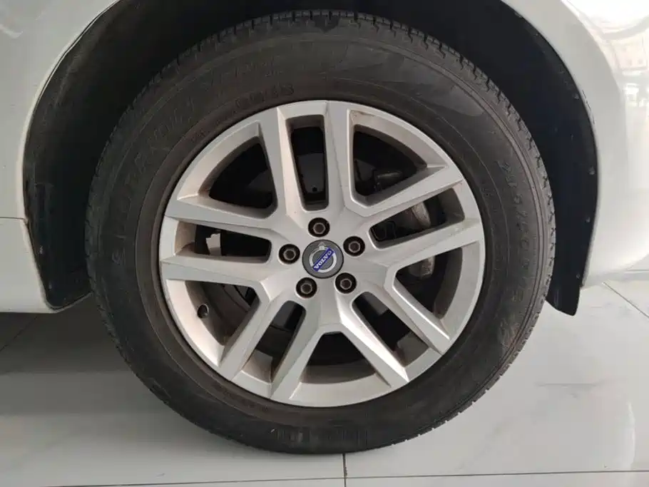 Volvo XC60 — миниатюра 6