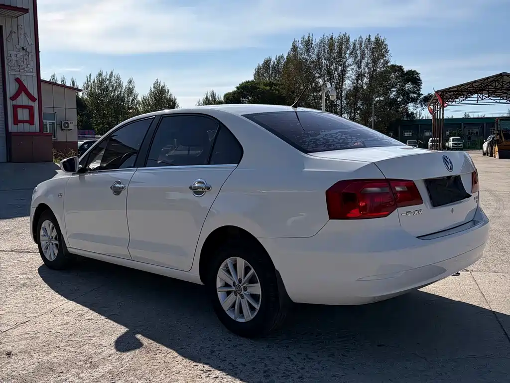 Volkswagen Jetta — миниатюра 9