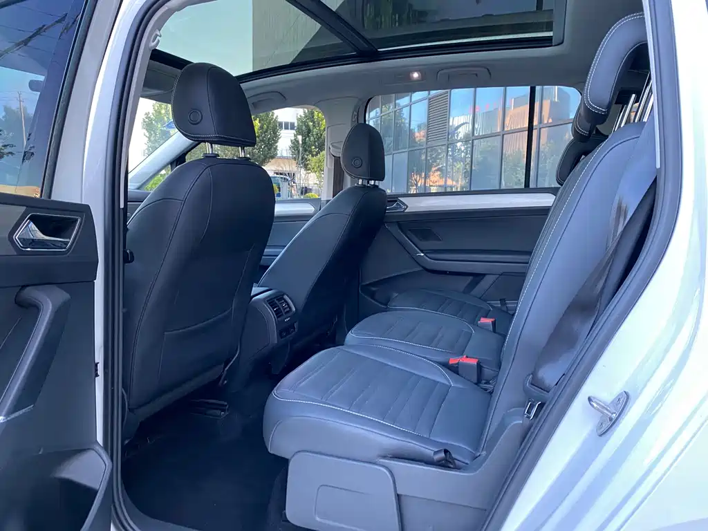 Volkswagen Touran — миниатюра 6