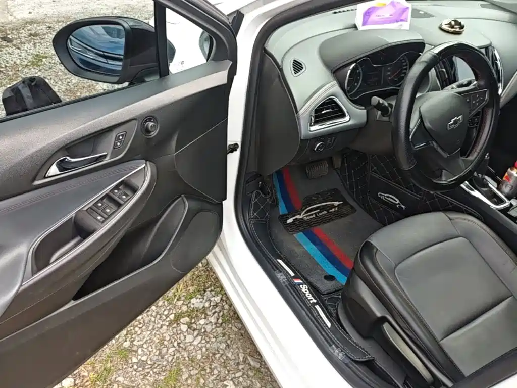 Chevrolet Cruze — миниатюра 16