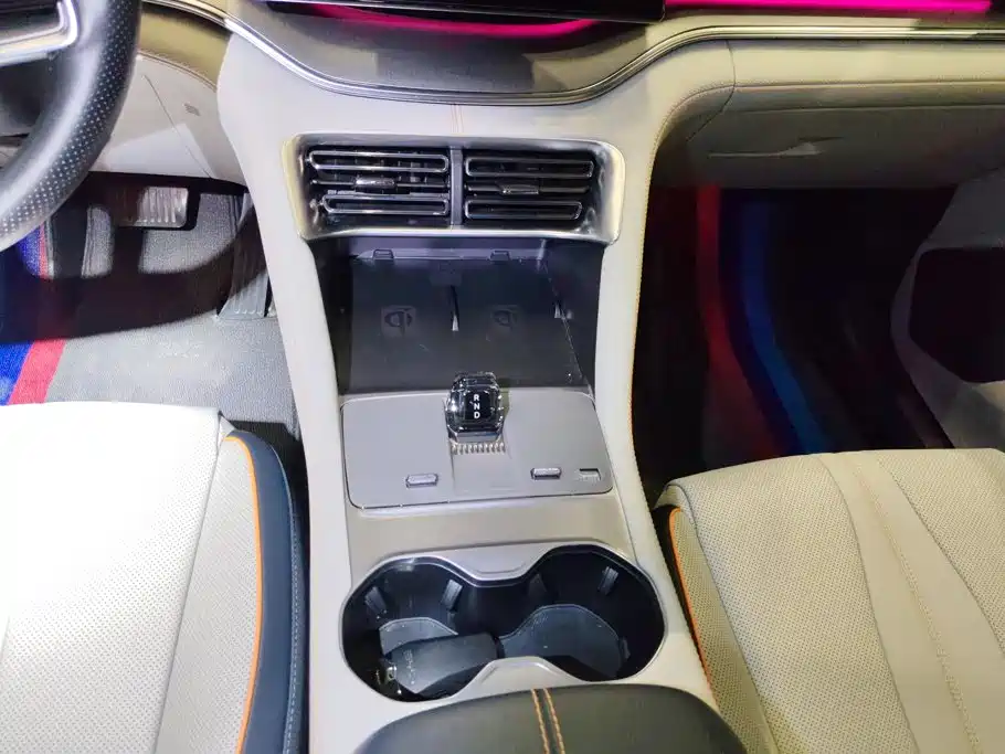 BYD PLUS New Energy — миниатюра 16