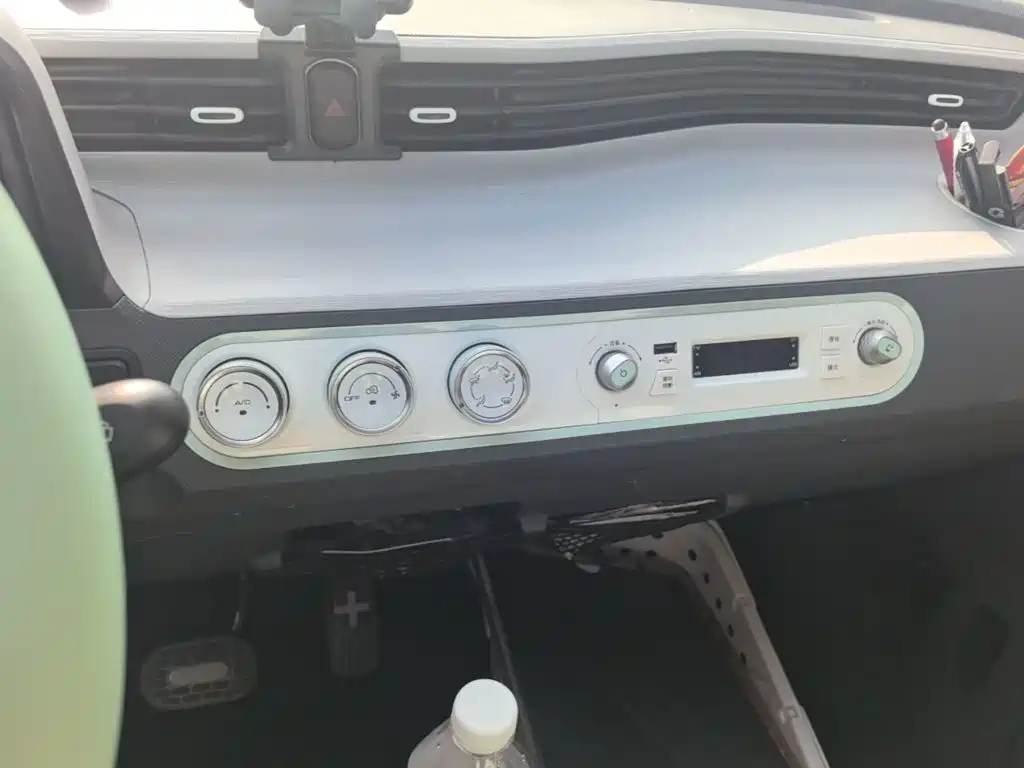 Wuling MINIEV — миниатюра 13