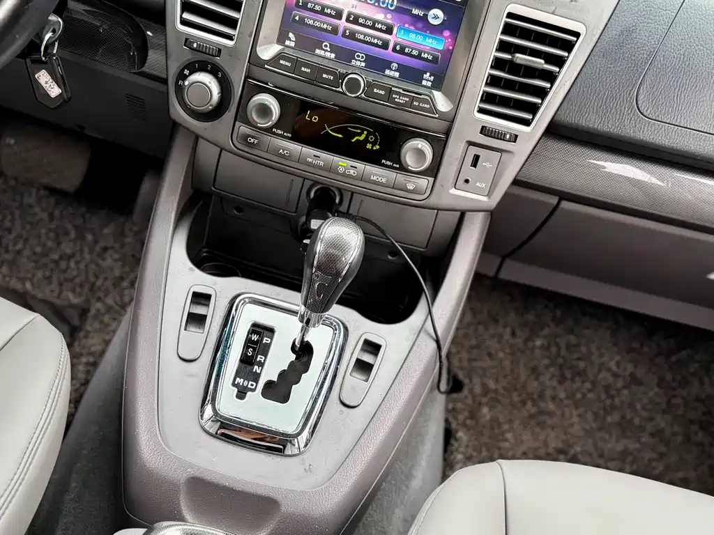 SsangYong Rodius — миниатюра 22
