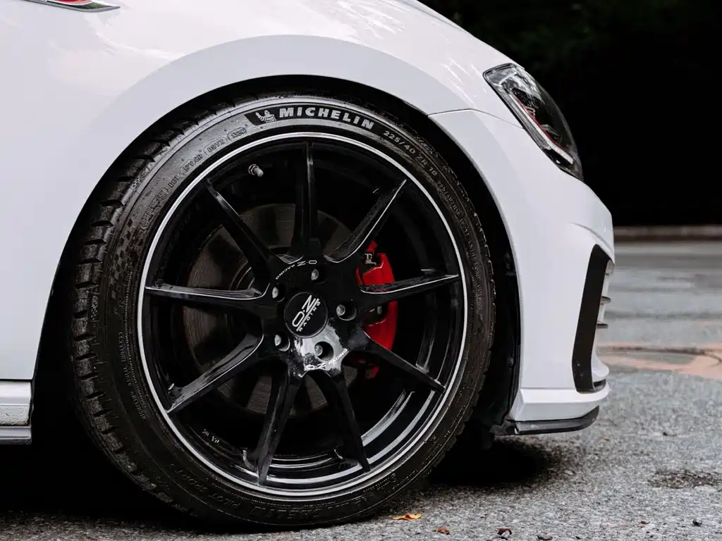 Volkswagen Golf GTI — миниатюра 11