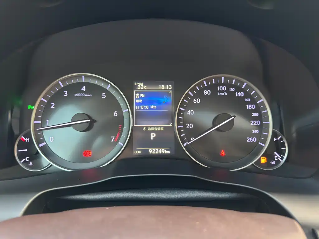 Lexus ES — миниатюра 12