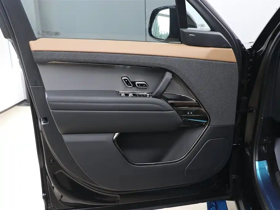 Land Rover Range Rover Sport 2023 400PS Dynamic SE
