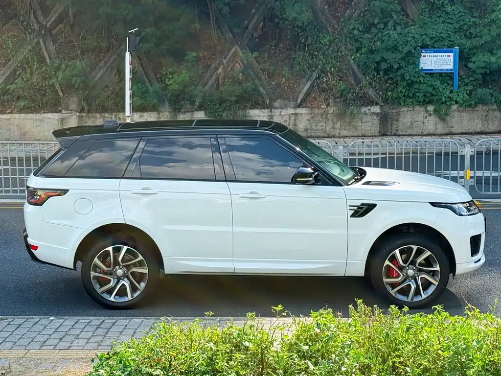 Land Rover Sport — миниатюра 5