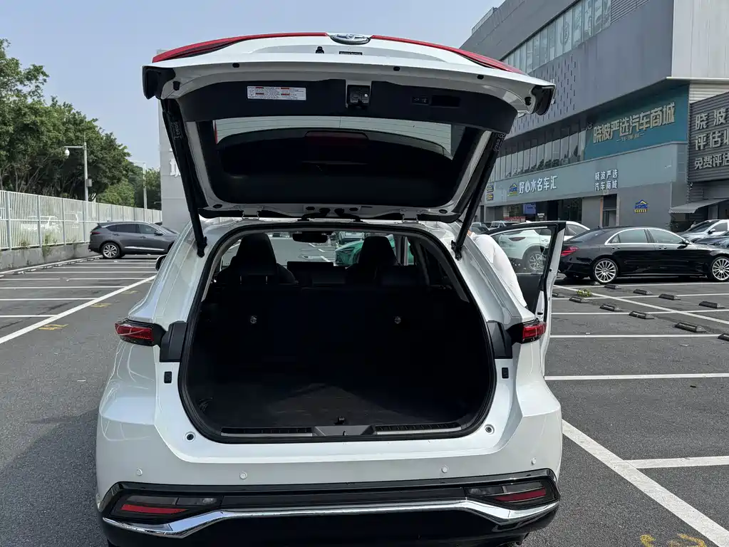 Toyota Venza — миниатюра 20