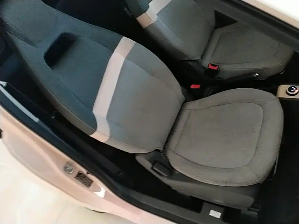 Wuling MINIEV — миниатюра 25