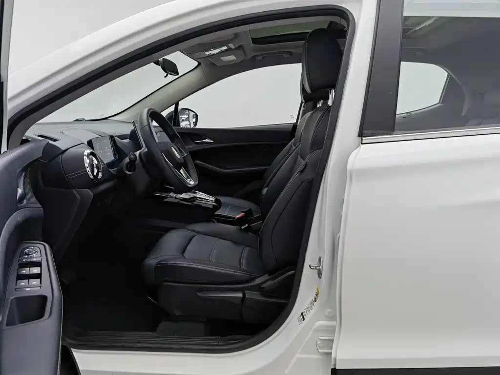 BYD Yuan EV — миниатюра 10
