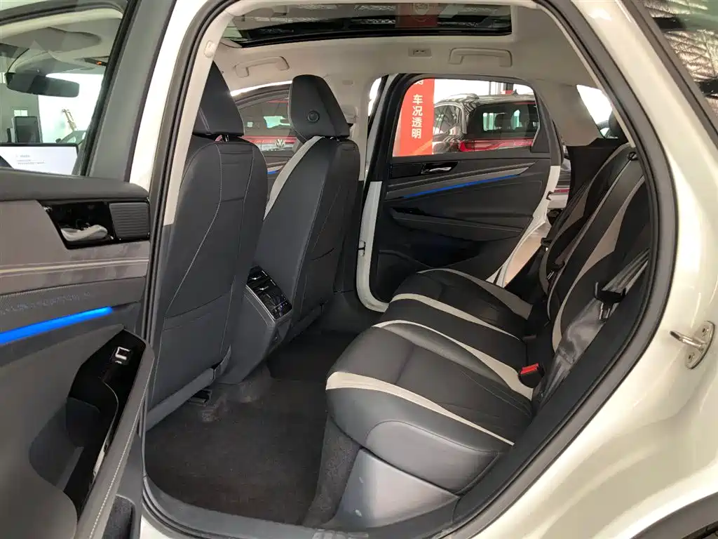 VOLKSWAGEN ID.7 VIZZION