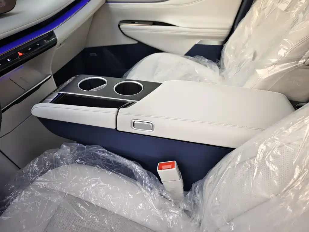 BUICK GL8 NEW ENERGY