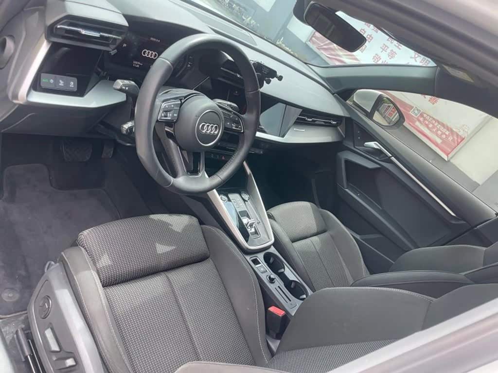 Audi A3 1.4 л 2022 г. Белый, пробег 34000 км