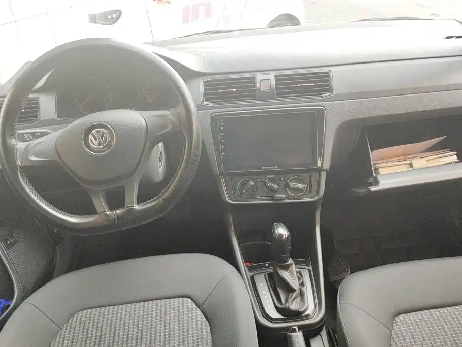 Volkswagen Santana — миниатюра 12