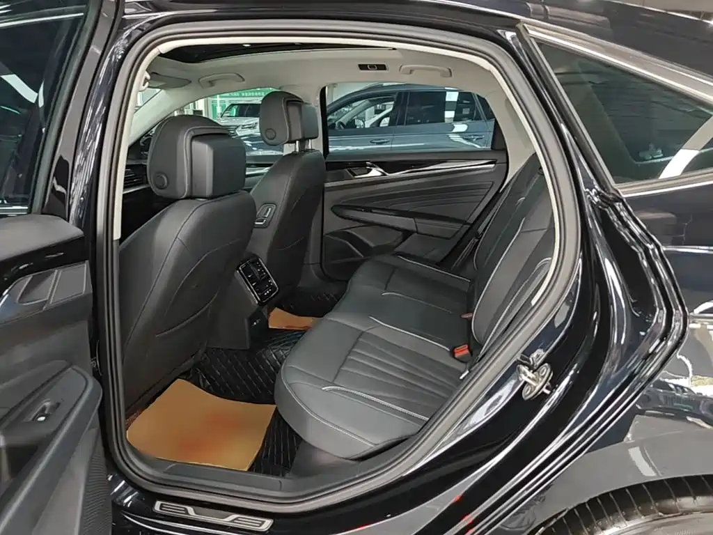 Volkswagen Passat — миниатюра 17