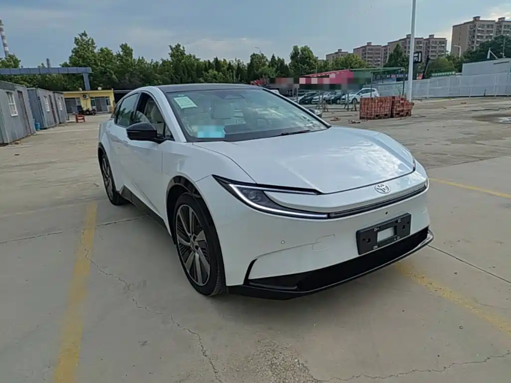 Toyota bZ5 — миниатюра 4