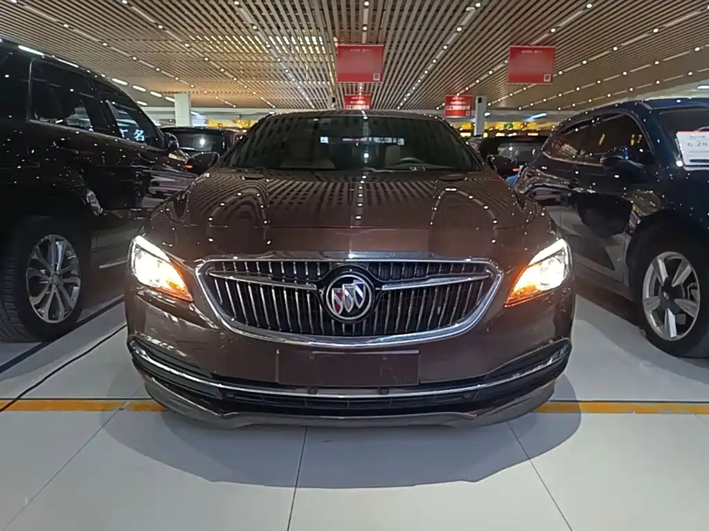 Buick LaCrosse — миниатюра 3