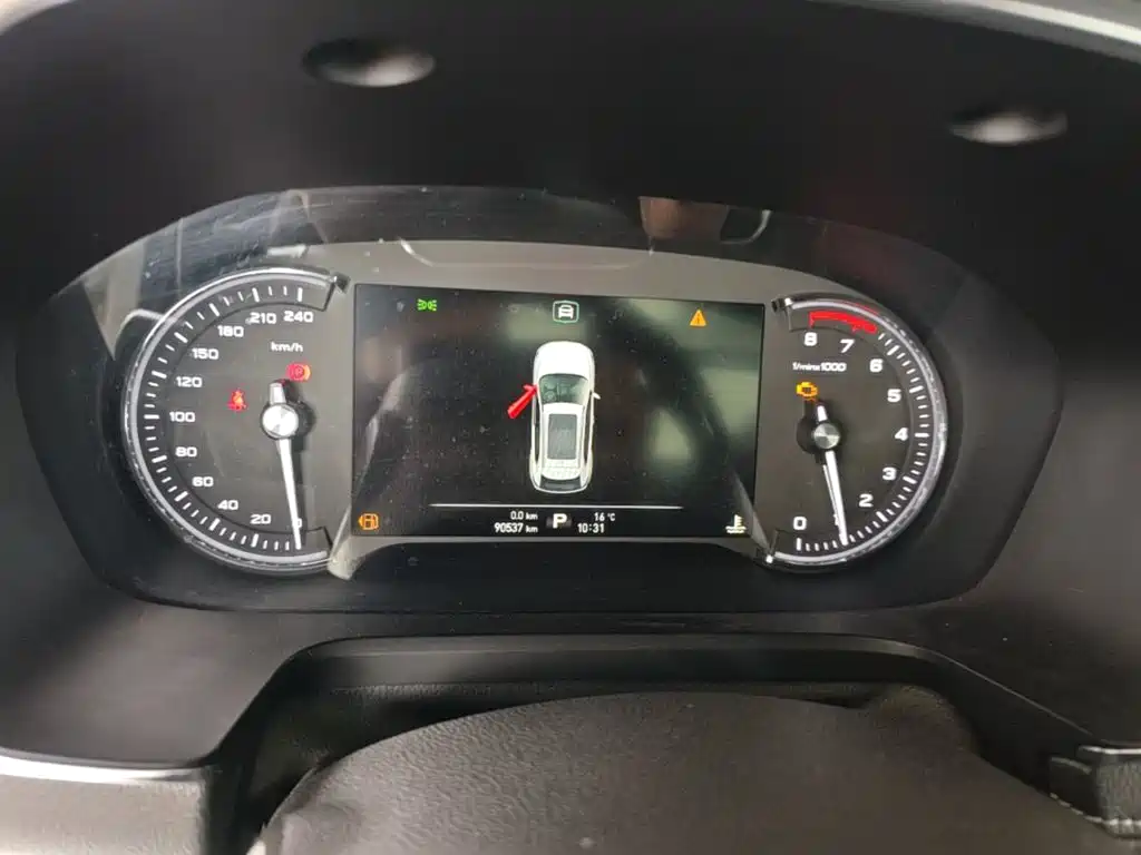 Roewe RX5 — миниатюра 8