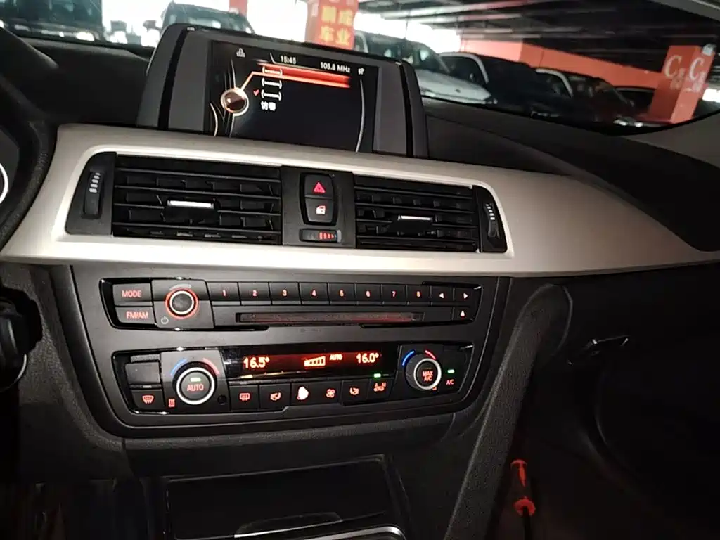 BMW 3 Series — миниатюра 13