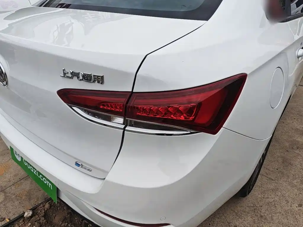 Buick Excelle — миниатюра 8