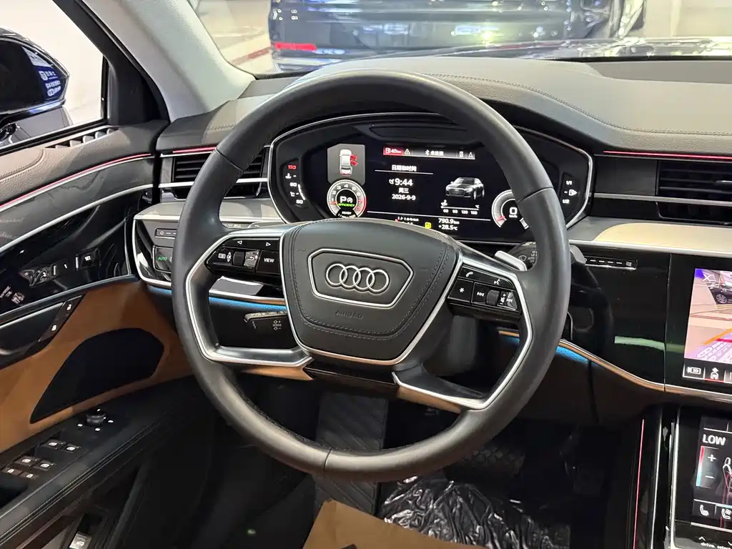 Audi A8 — миниатюра 5