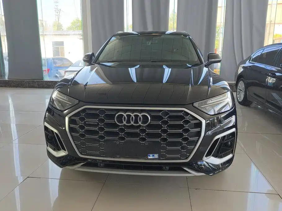 Audi Q5L — миниатюра 2